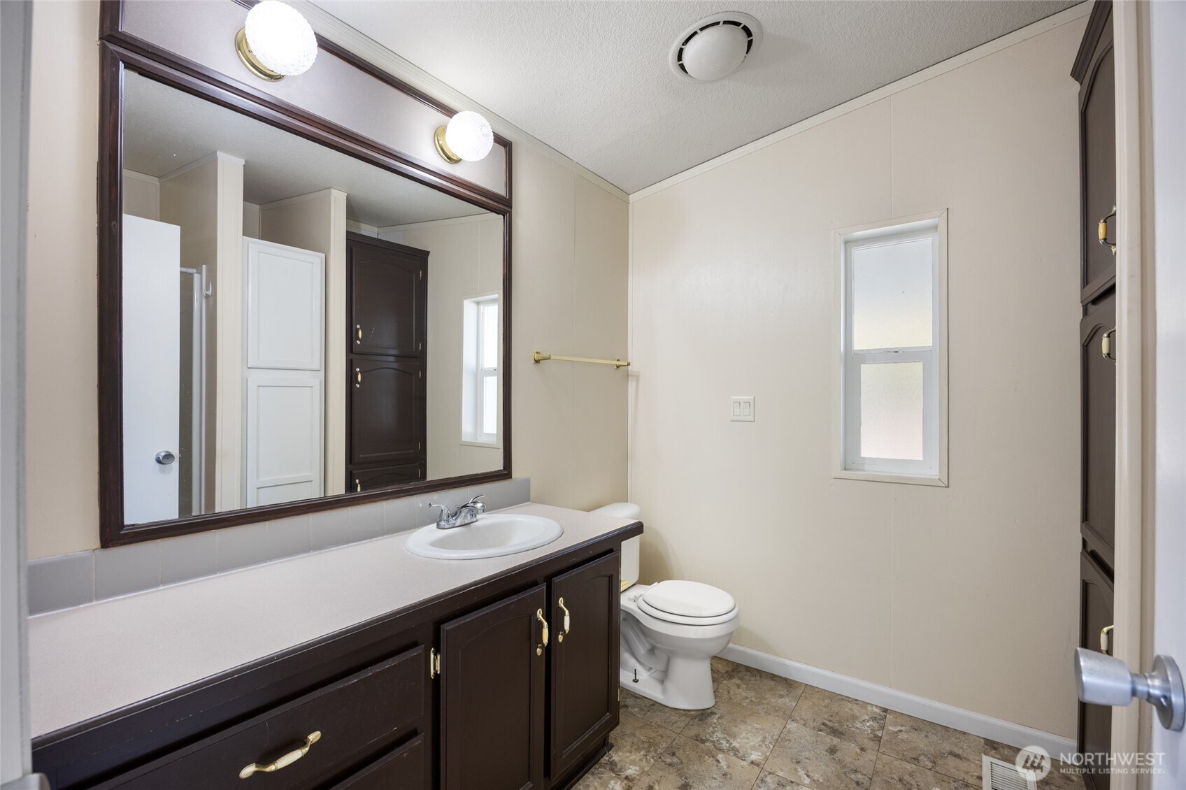 3010 W Peninsula Drive #97, Moses Lake, WA 98837