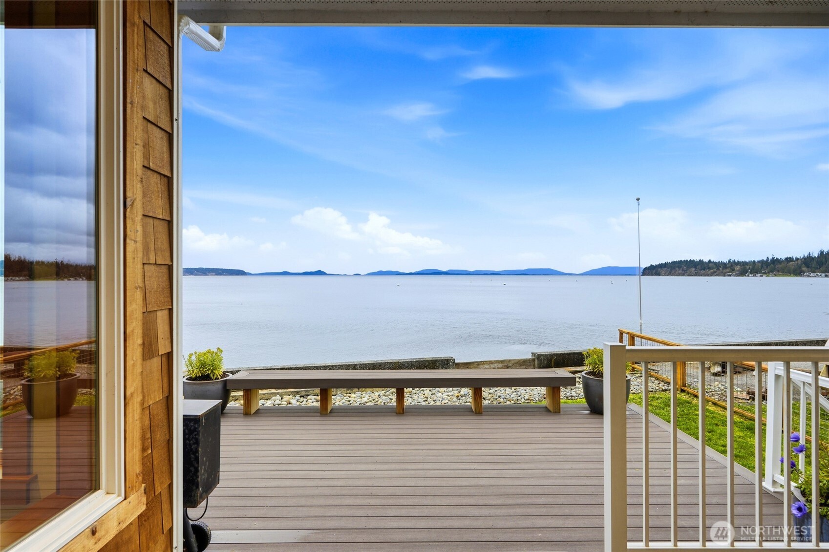 28 W North Camano Drive , Camano Island, WA 98282
