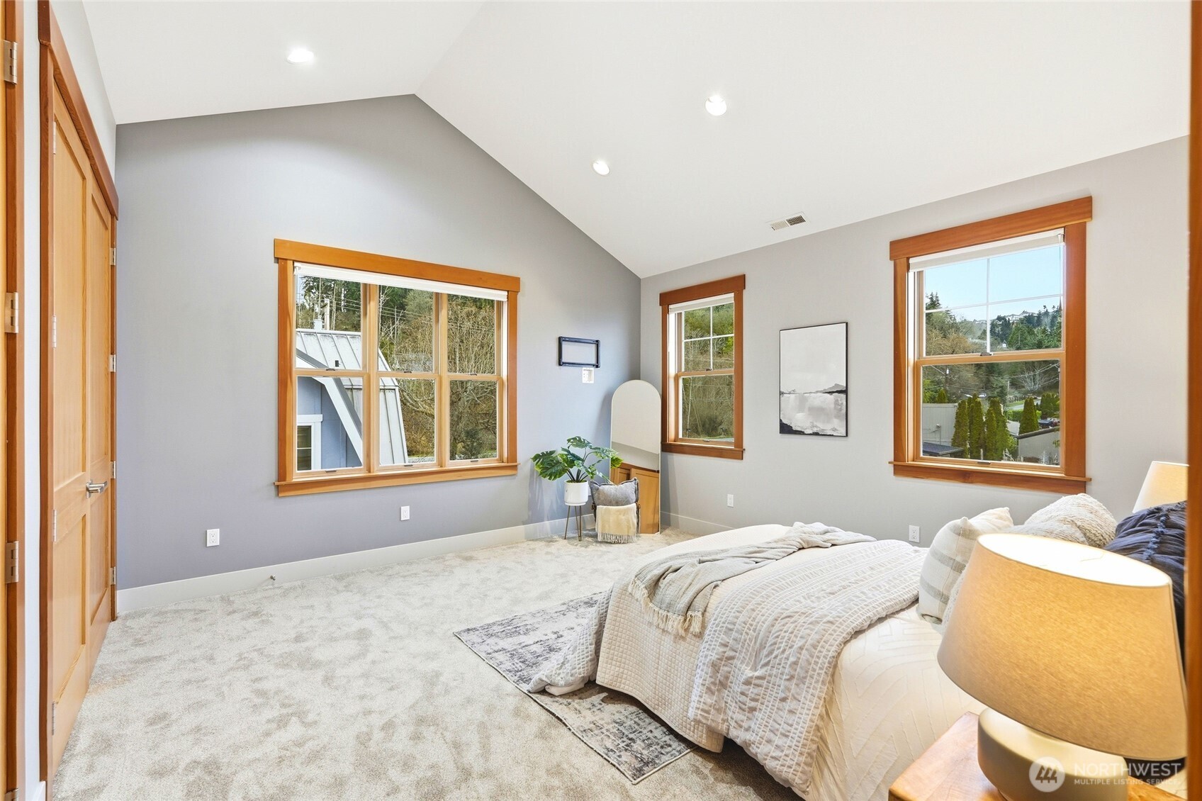 28 W North Camano Drive , Camano Island, WA 98282