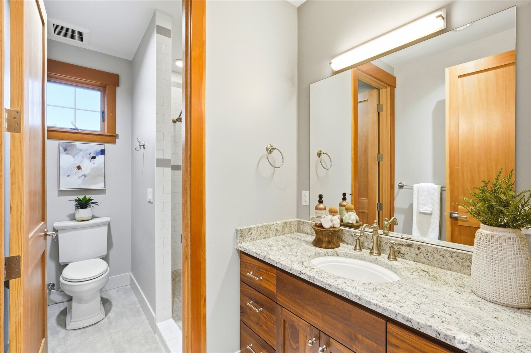 28 W North Camano Drive , Camano Island, WA 98282