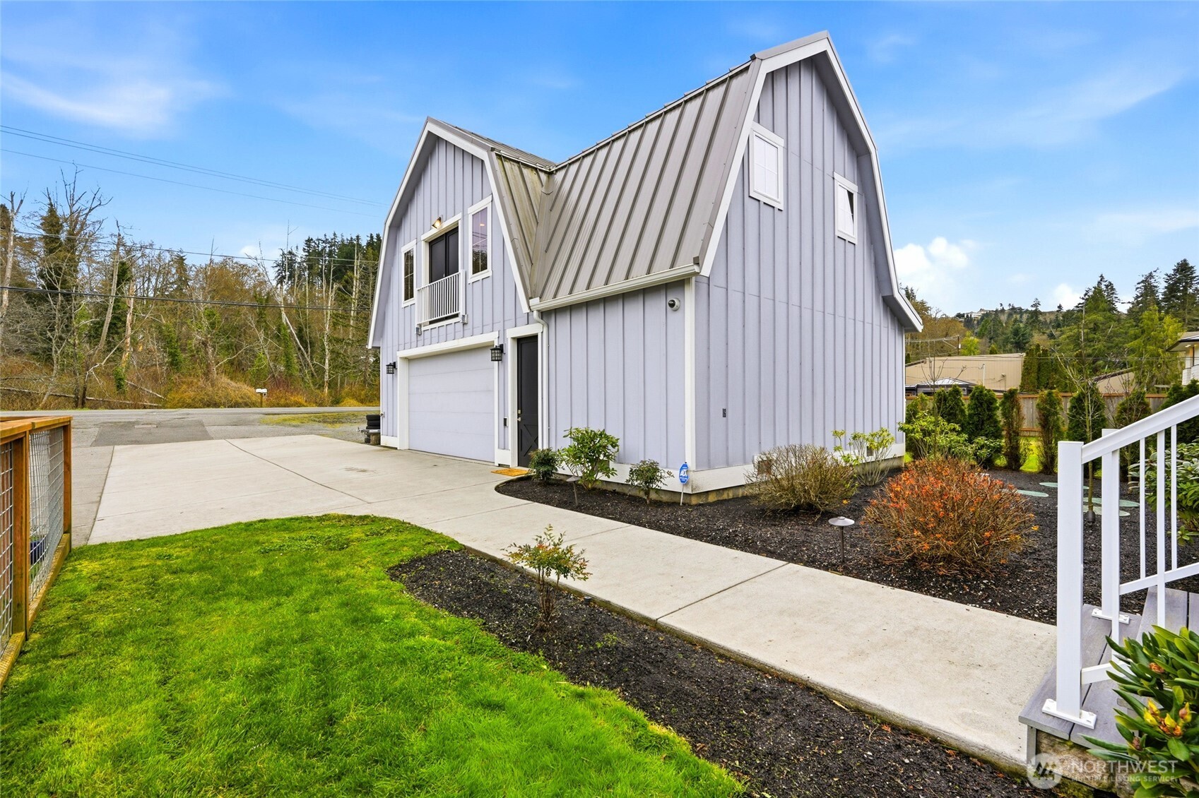 28 W North Camano Drive , Camano Island, WA 98282