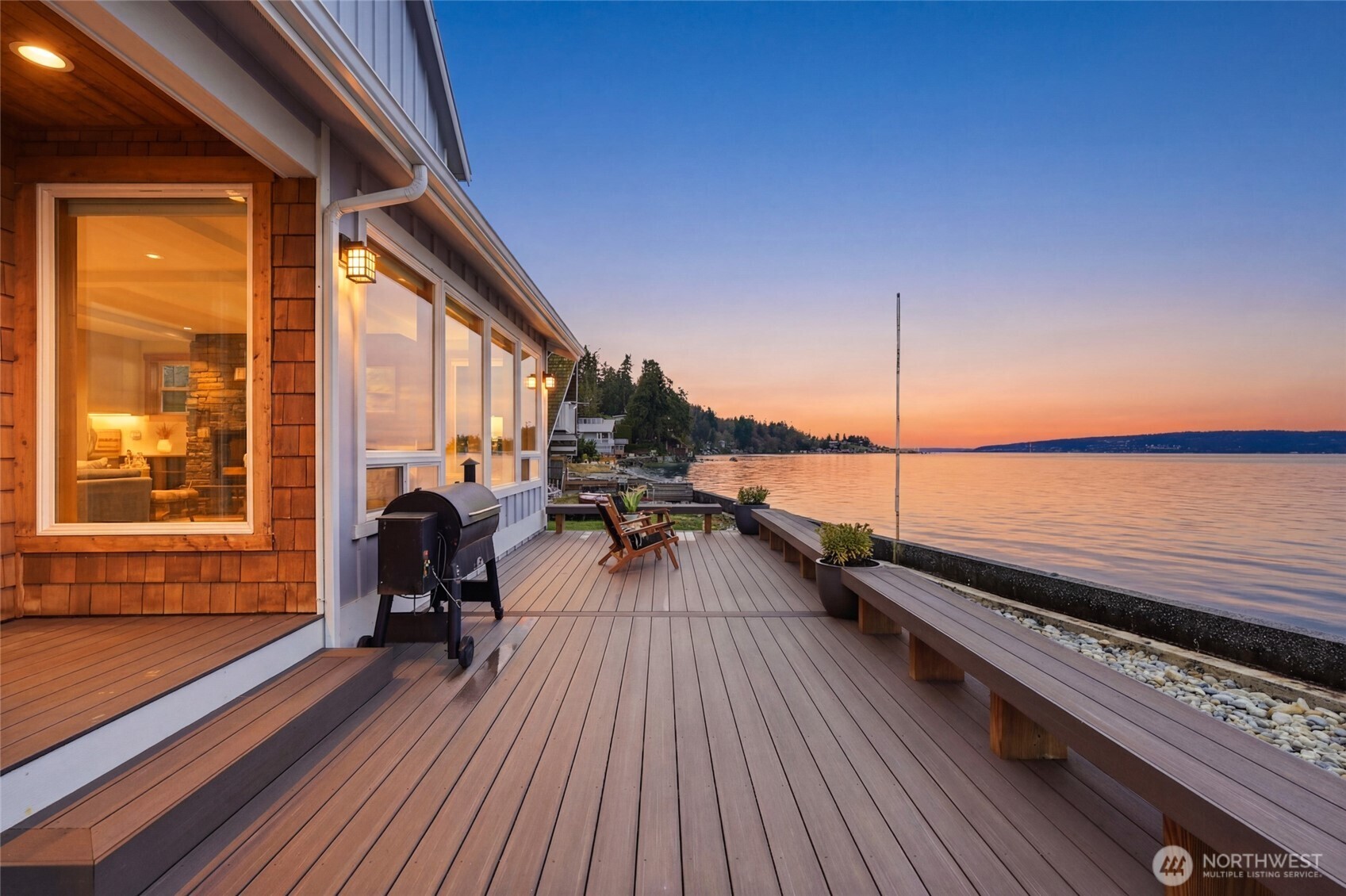 28 W North Camano Drive , Camano Island, WA 98282