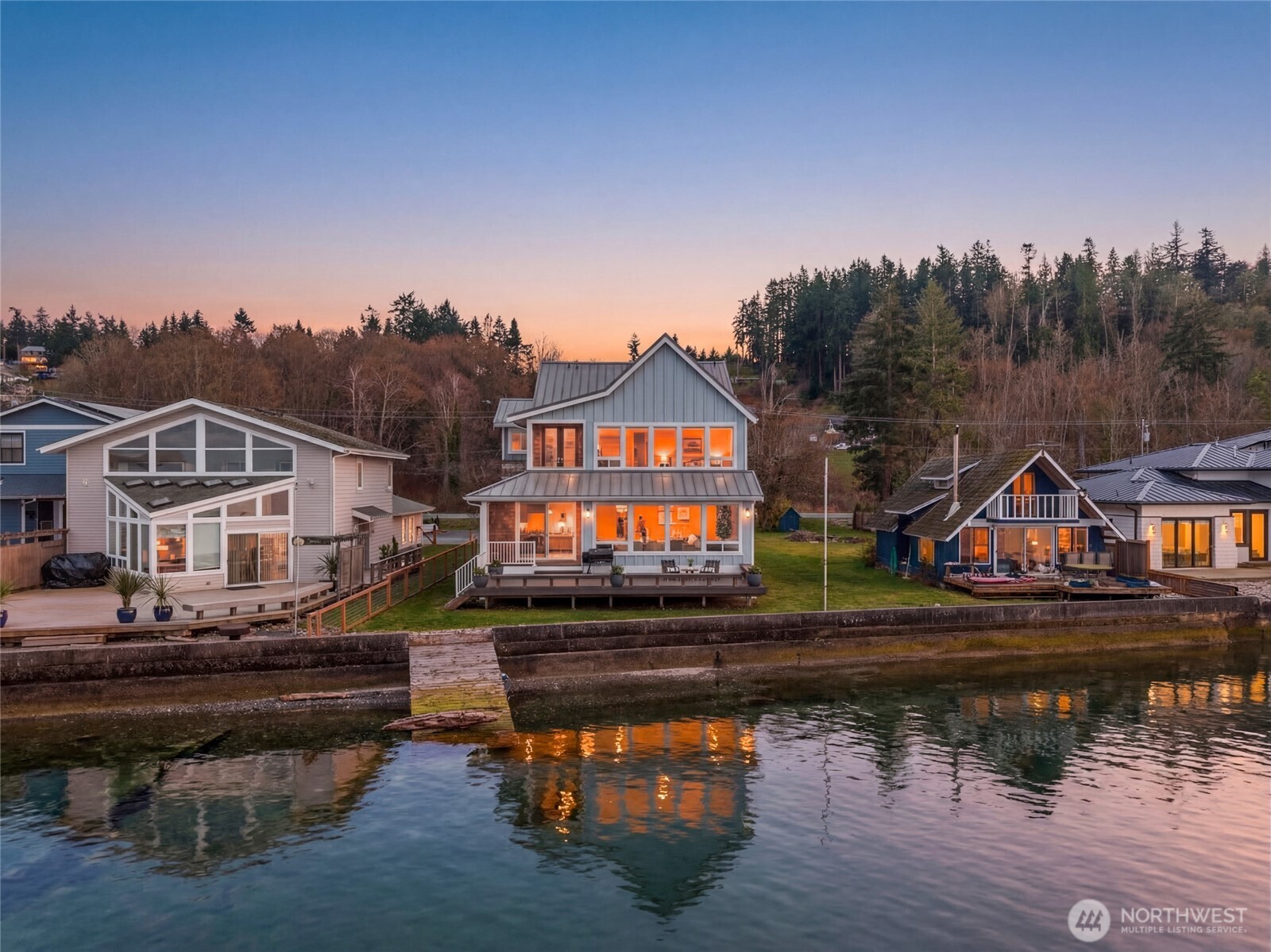 28 W North Camano Drive , Camano Island, WA 98282