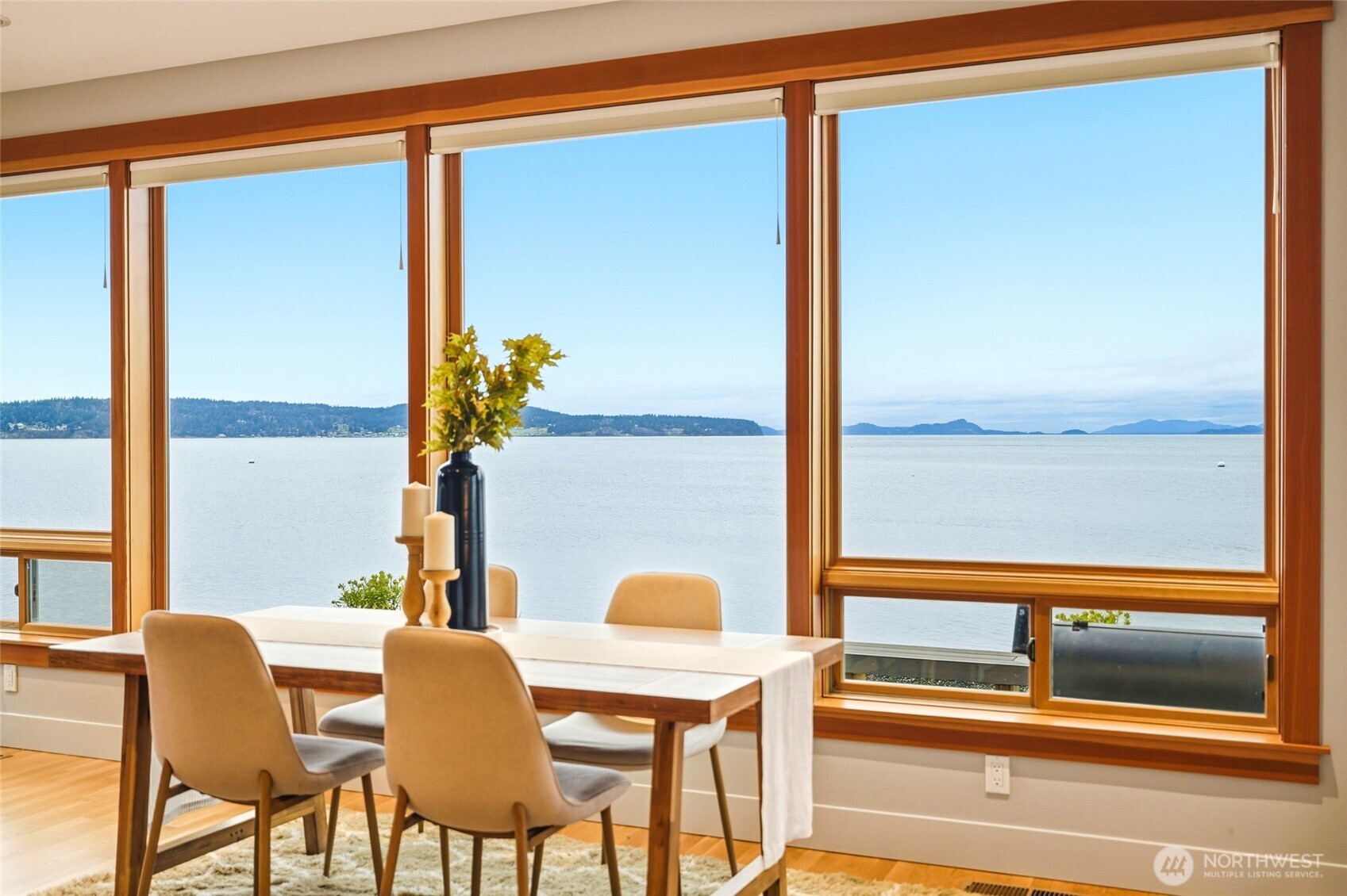 28 W North Camano Drive , Camano Island, WA 98282