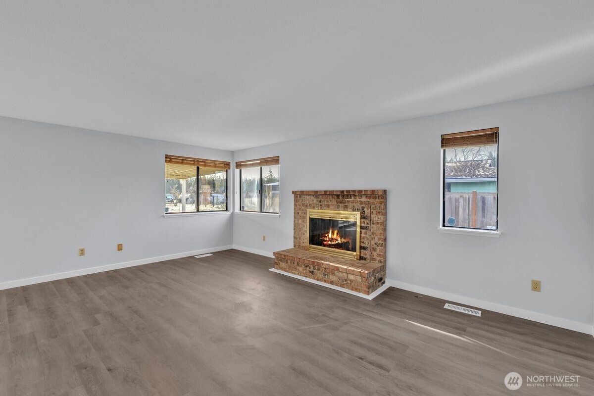 701 21st Street SE, Puyallup, WA 98372