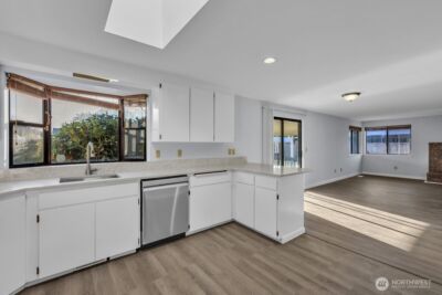 701 21st Street SE, Puyallup, WA 98372 - Photo 5