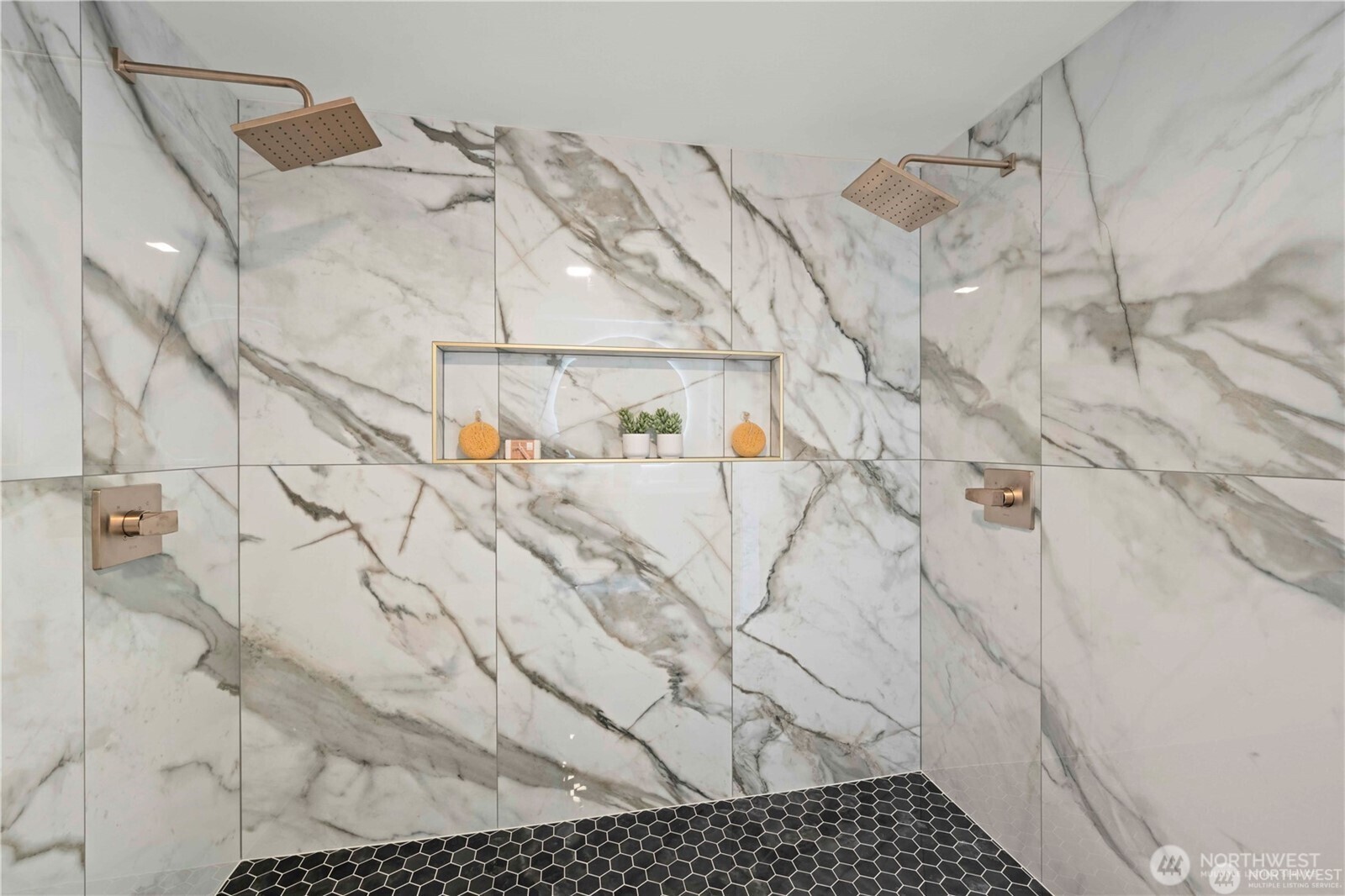 2804 179th Avenue E, Lake Tapps, WA 98391