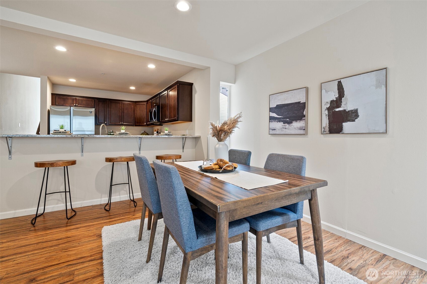 2434 Yakima Court , Tacoma, WA 98405