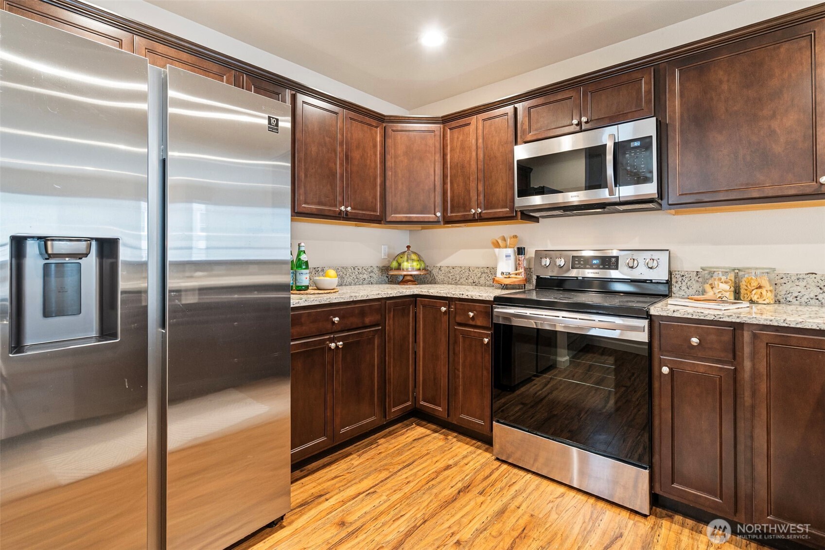 2434 Yakima Court , Tacoma, WA 98405