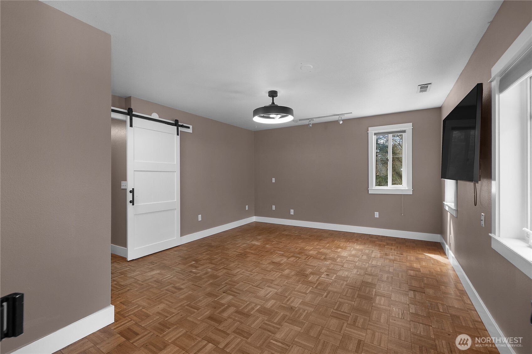 4048 Boardman Court NW, Olympia, WA 98502