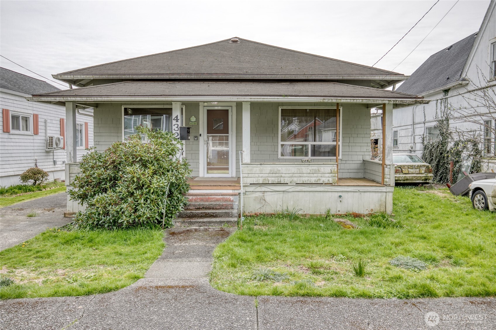 432 Eklund Avenue , Hoquiam, WA 98550
