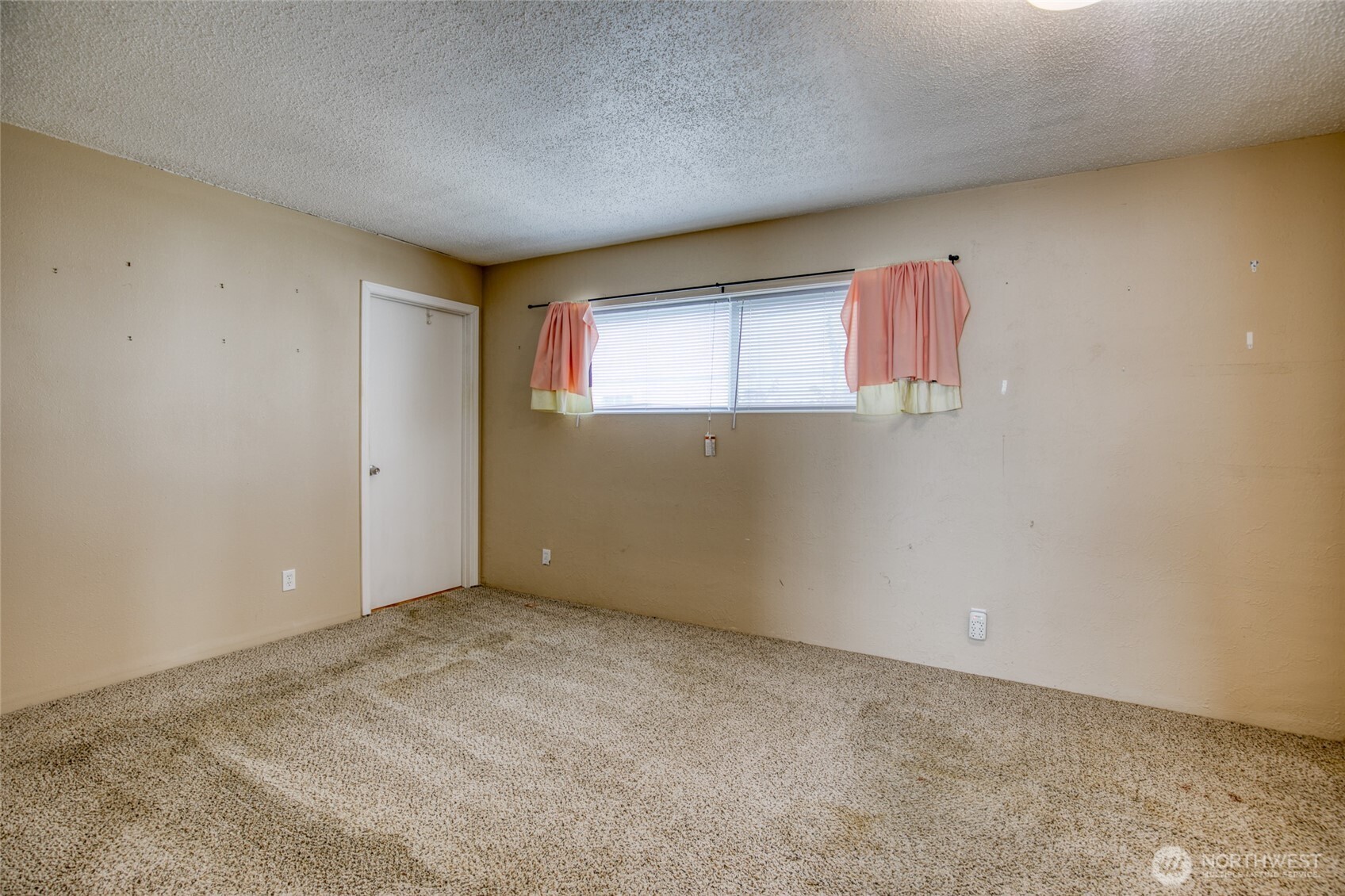 432 Eklund Avenue , Hoquiam, WA 98550