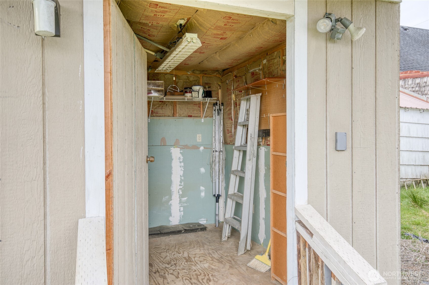 432 Eklund Avenue , Hoquiam, WA 98550