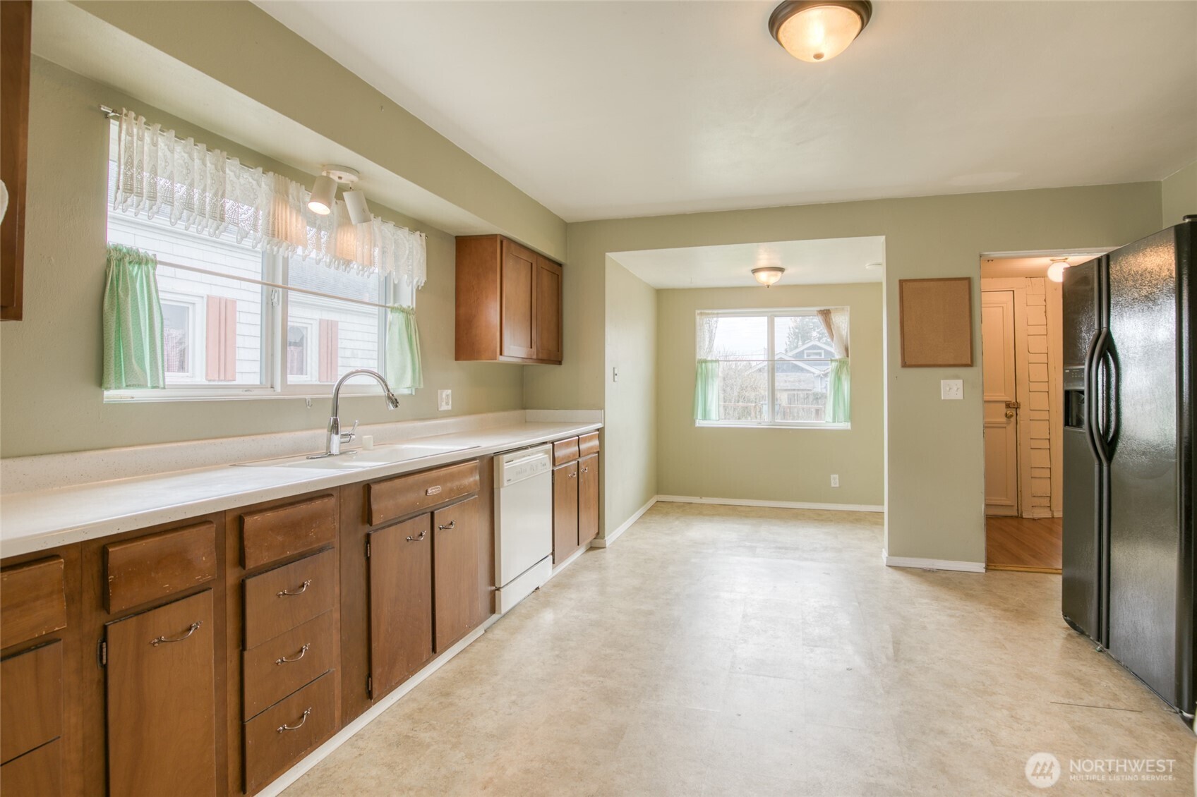 432 Eklund Avenue , Hoquiam, WA 98550