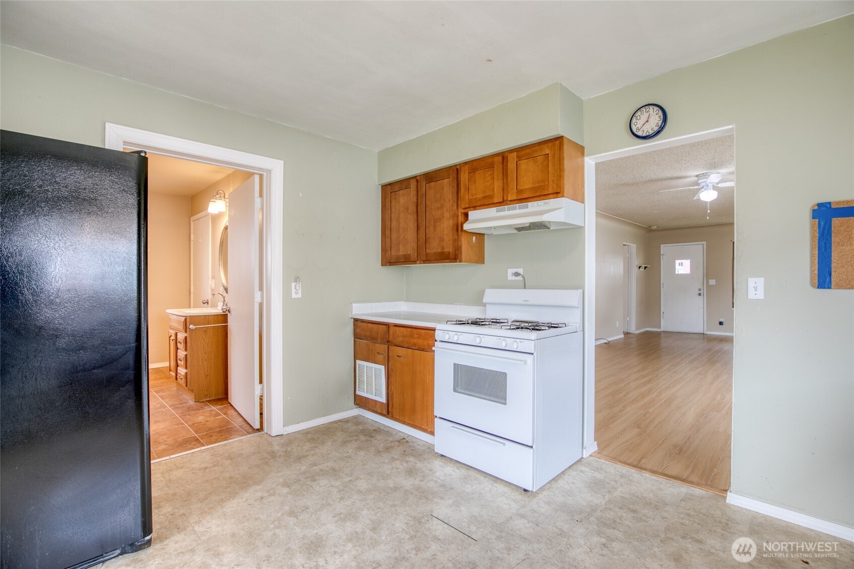 432 Eklund Avenue , Hoquiam, WA 98550