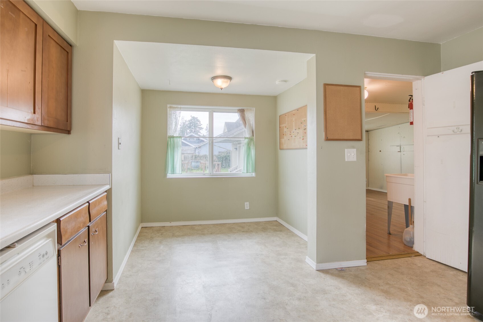 432 Eklund Avenue , Hoquiam, WA 98550