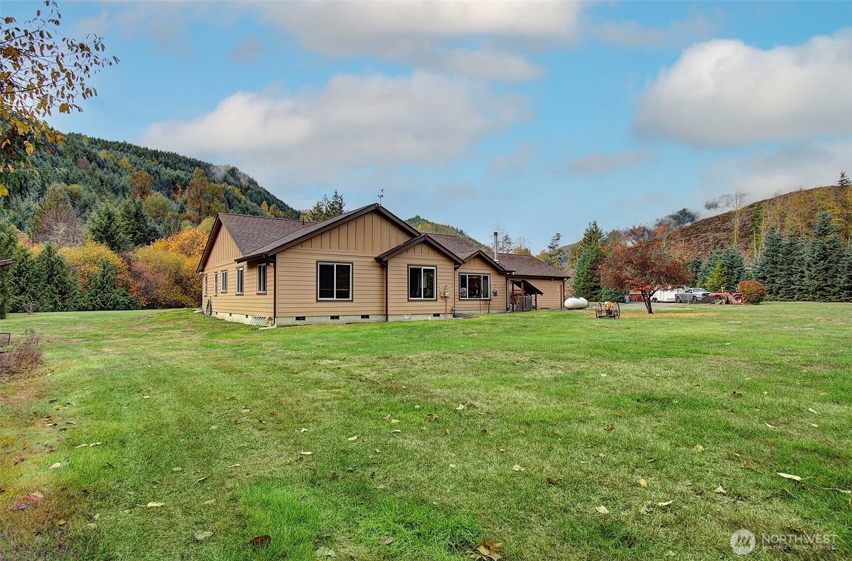 133 Lost Creek Drive , Glenoma, WA 98336