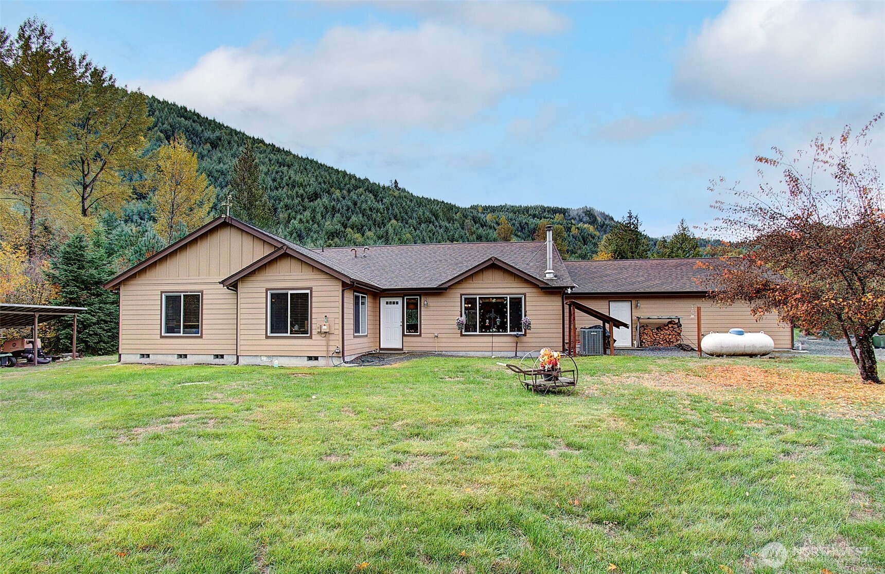 133 Lost Creek Drive , Glenoma, WA 98336