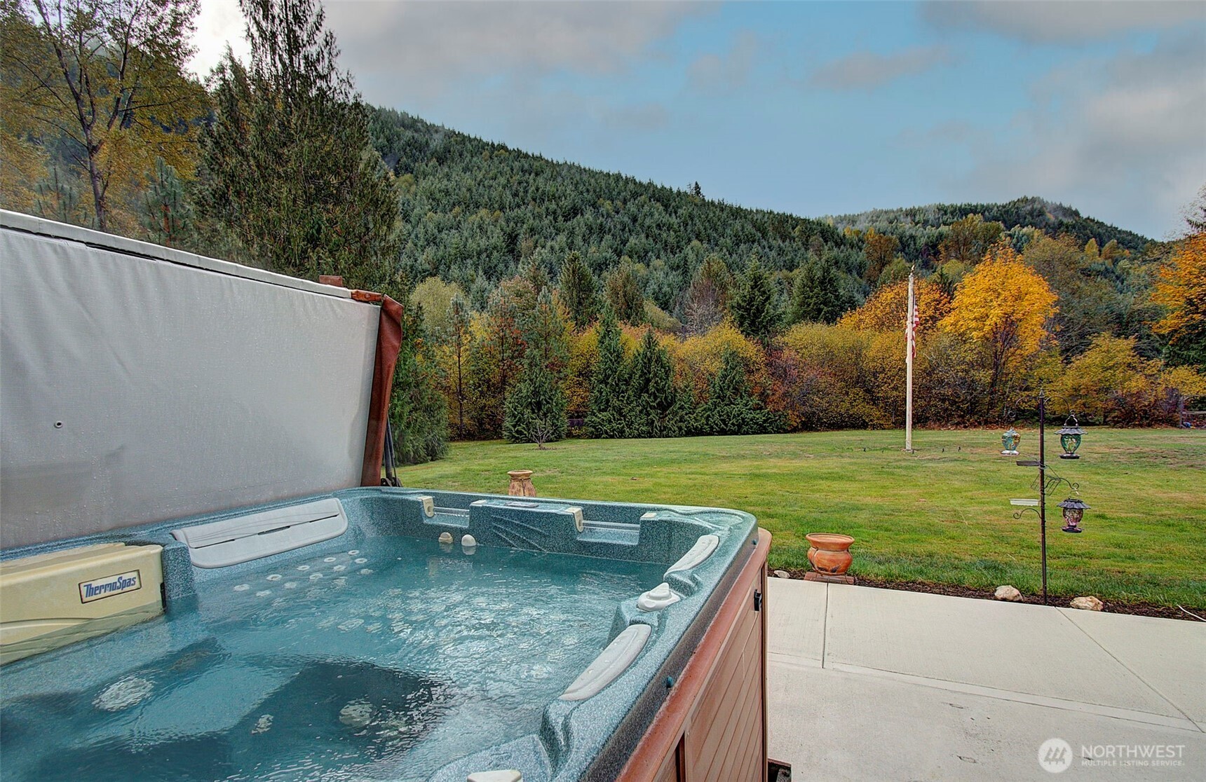 133 Lost Creek Drive , Glenoma, WA 98336