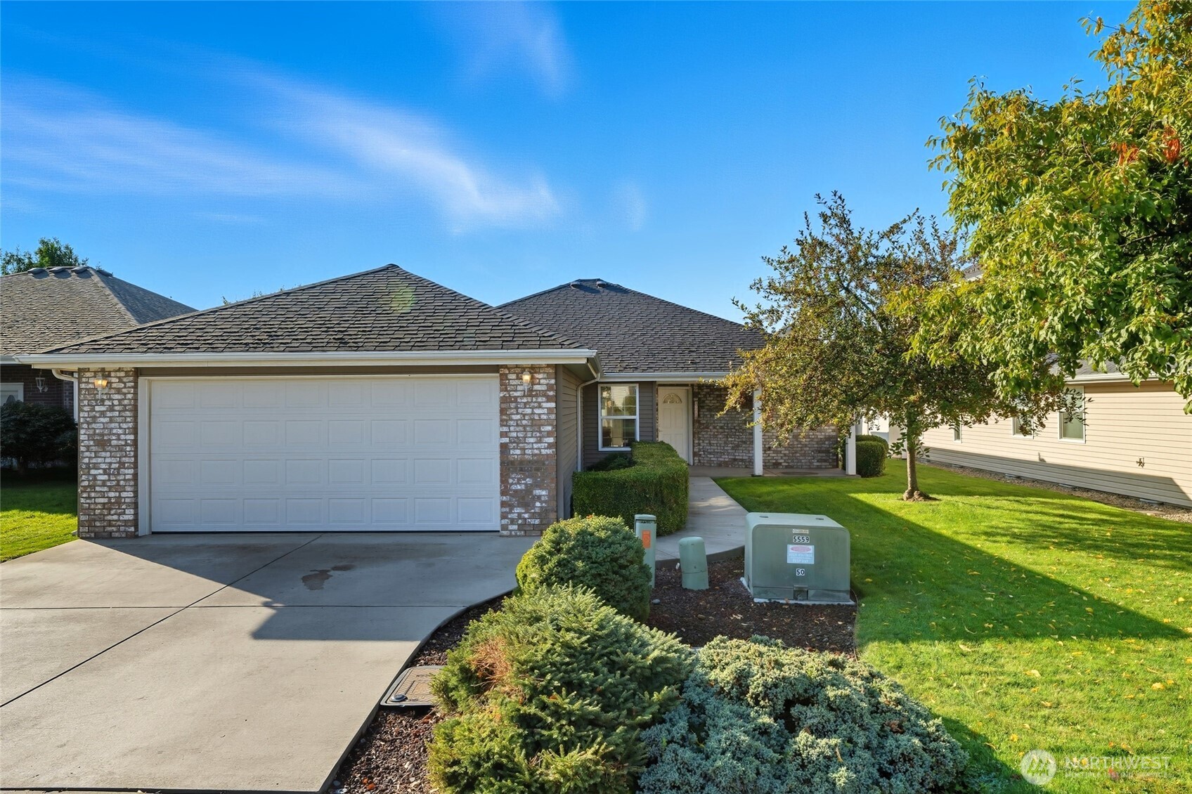 716 SE Songbird Lane , College Place, WA 99324