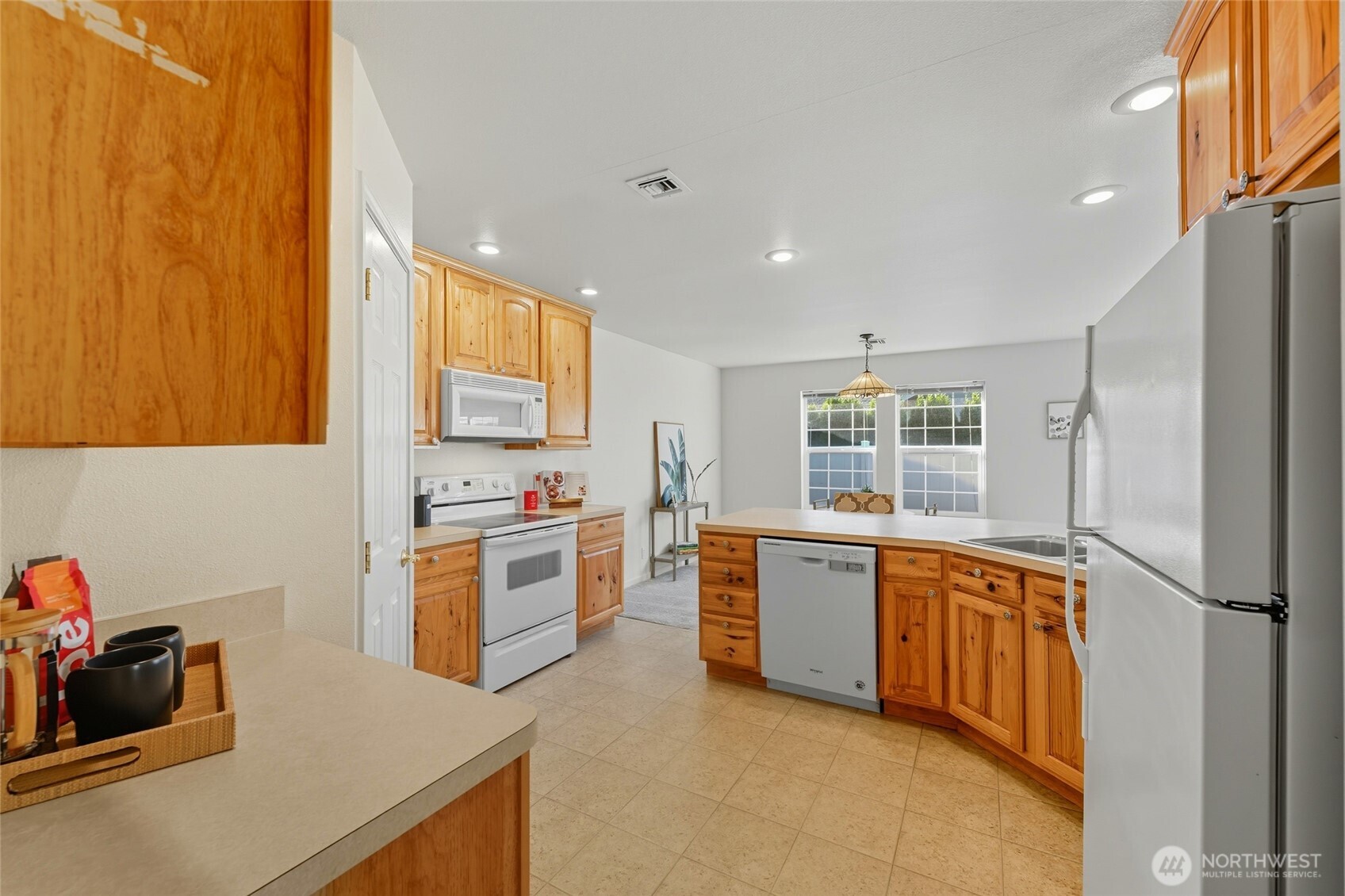 716 SE Songbird Lane , College Place, WA 99324