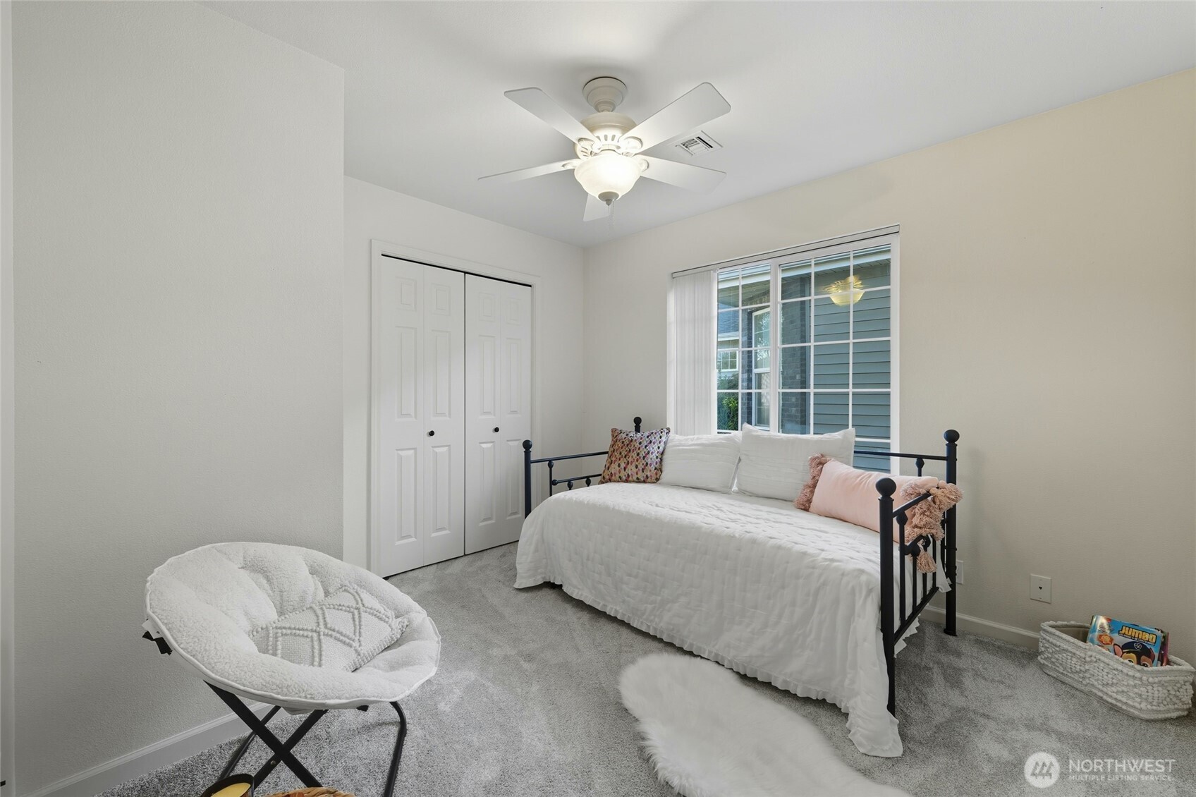 716 SE Songbird Lane , College Place, WA 99324