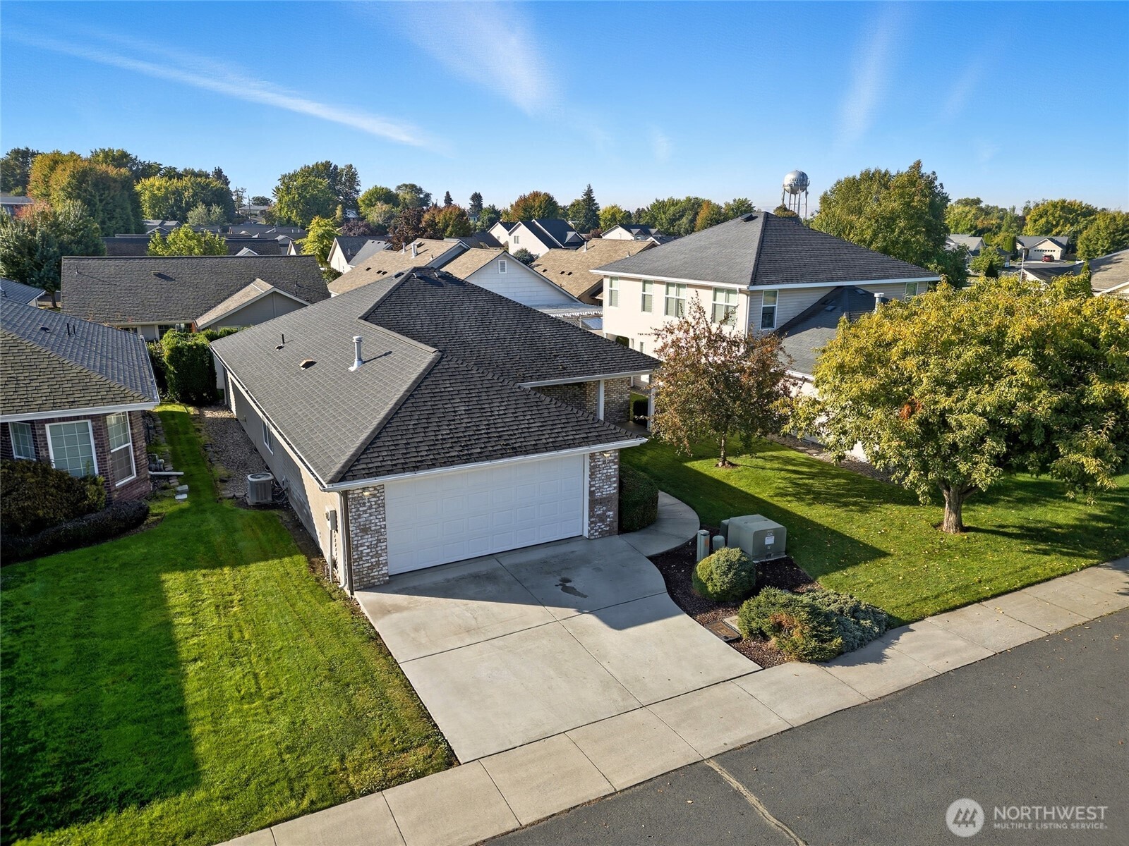 716 SE Songbird Lane , College Place, WA 99324