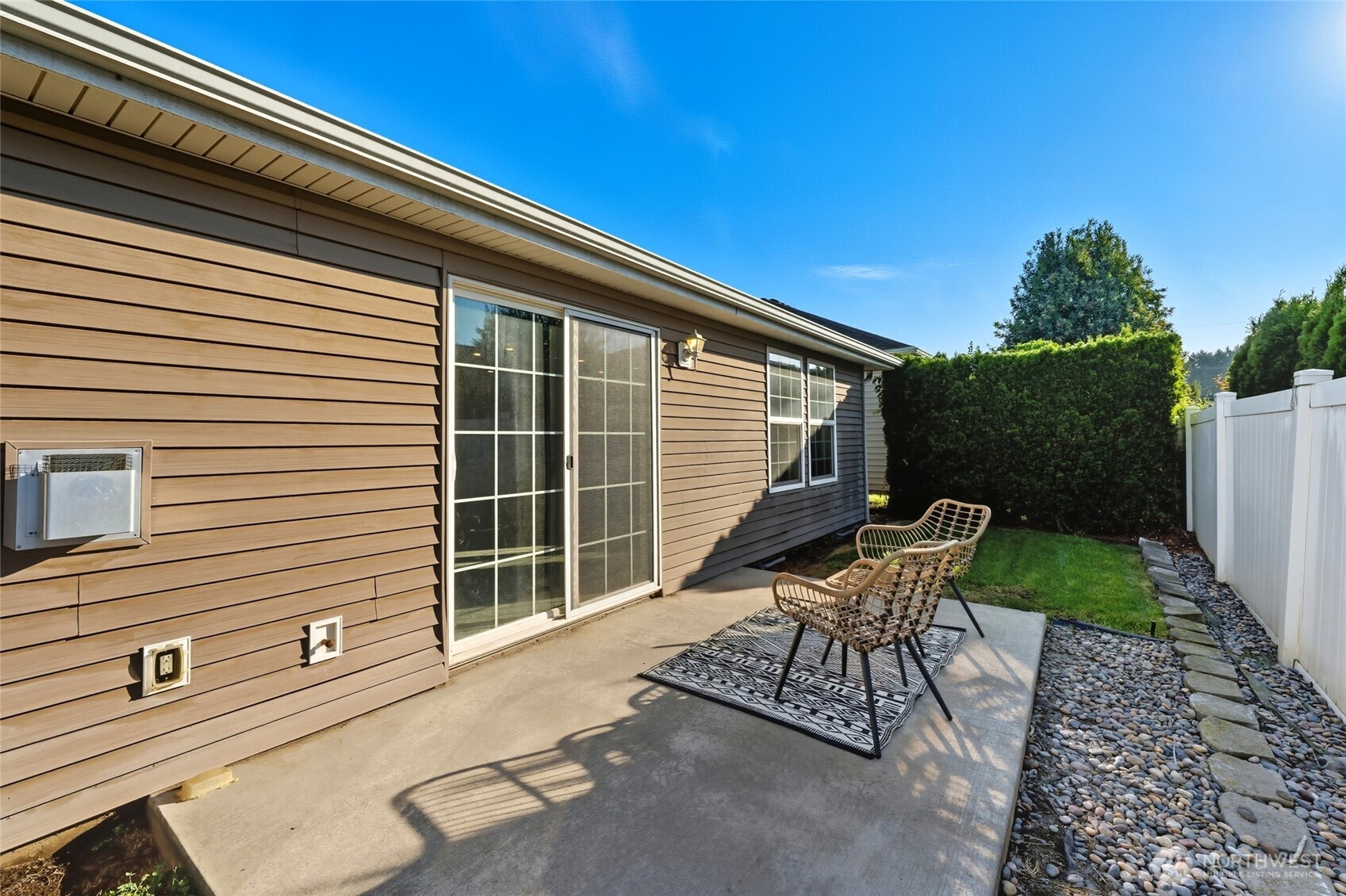 716 SE Songbird Lane , College Place, WA 99324