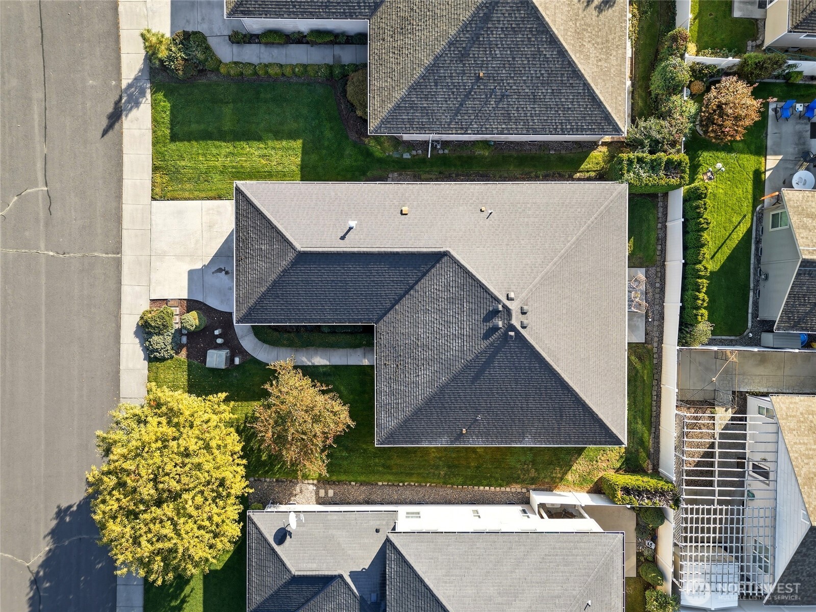 716 SE Songbird Lane , College Place, WA 99324