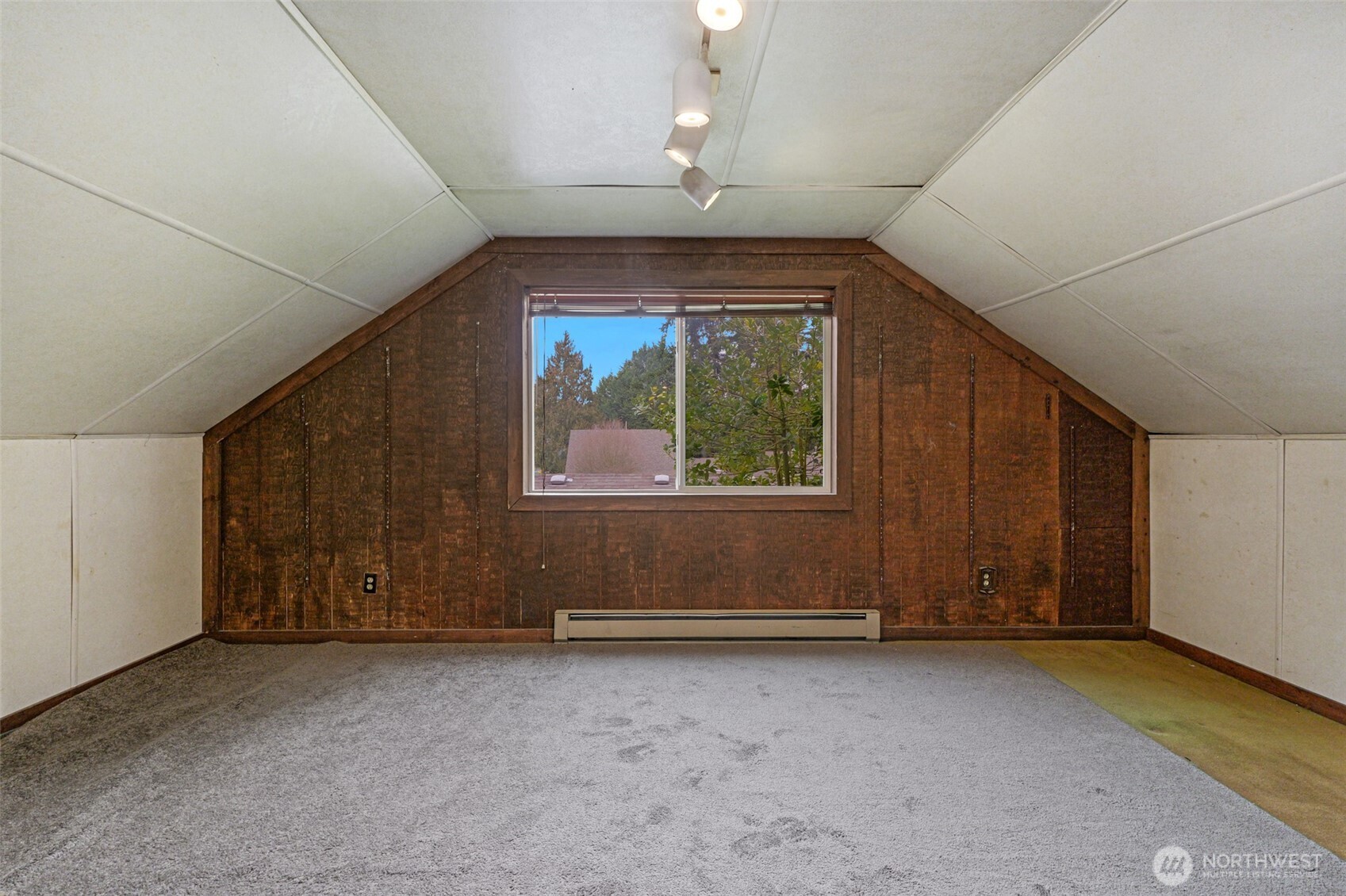5516 156th Avenue NE, Redmond, WA 98052-5136