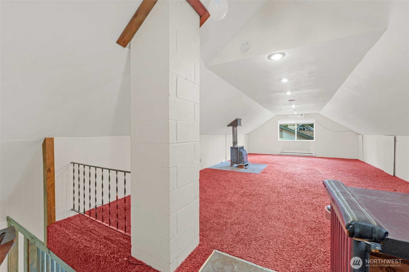 5516 156th Avenue NE, Redmond, WA 98052-5136