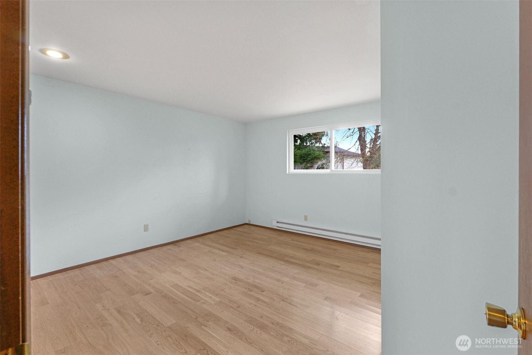 5516 156th Avenue NE, Redmond, WA 98052-5136