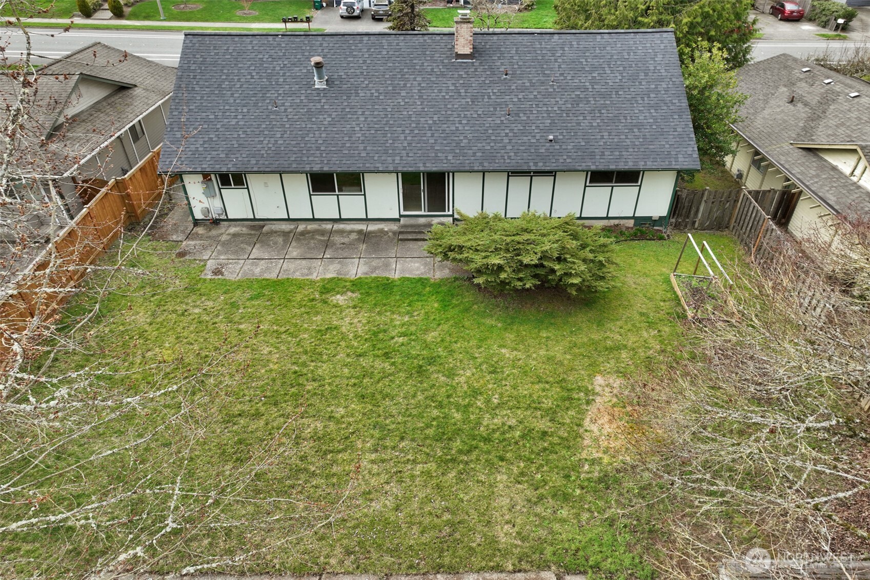 5516 156th Avenue NE, Redmond, WA 98052-5136