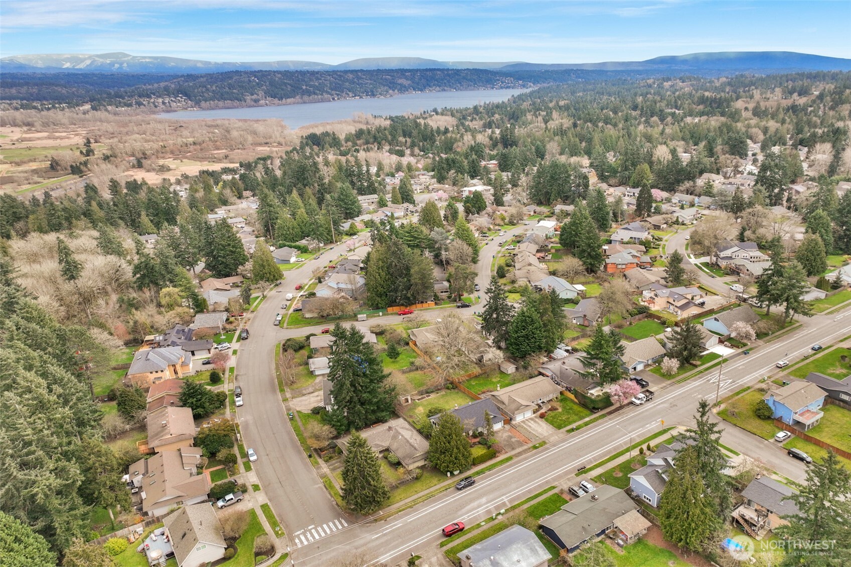 5516 156th Avenue NE, Redmond, WA 98052-5136
