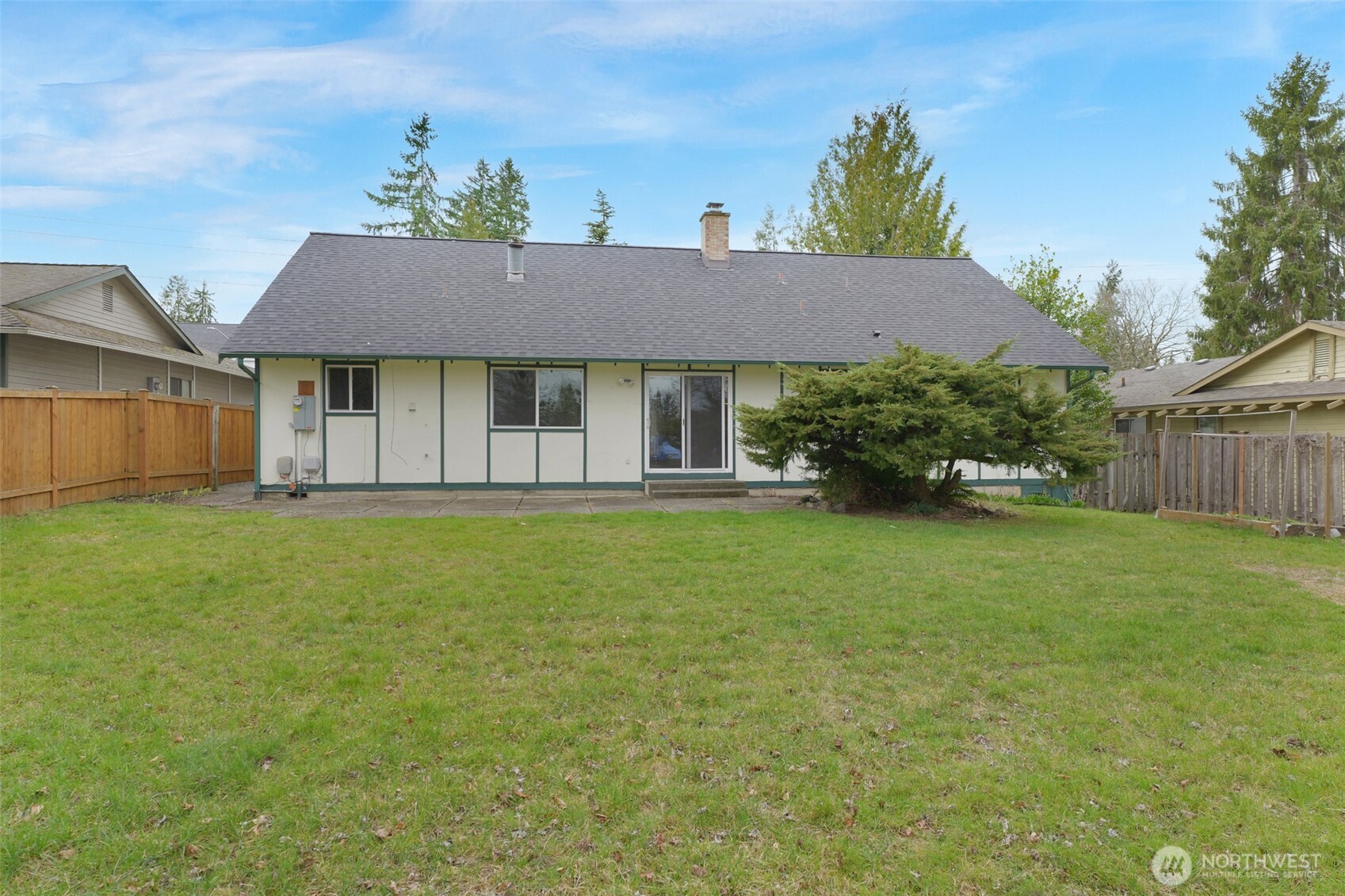 5516 156th Avenue NE, Redmond, WA 98052-5136