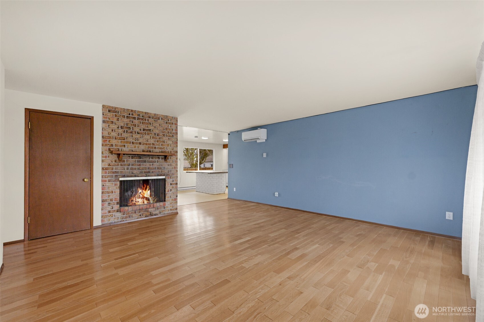 5516 156th Avenue NE, Redmond, WA 98052-5136