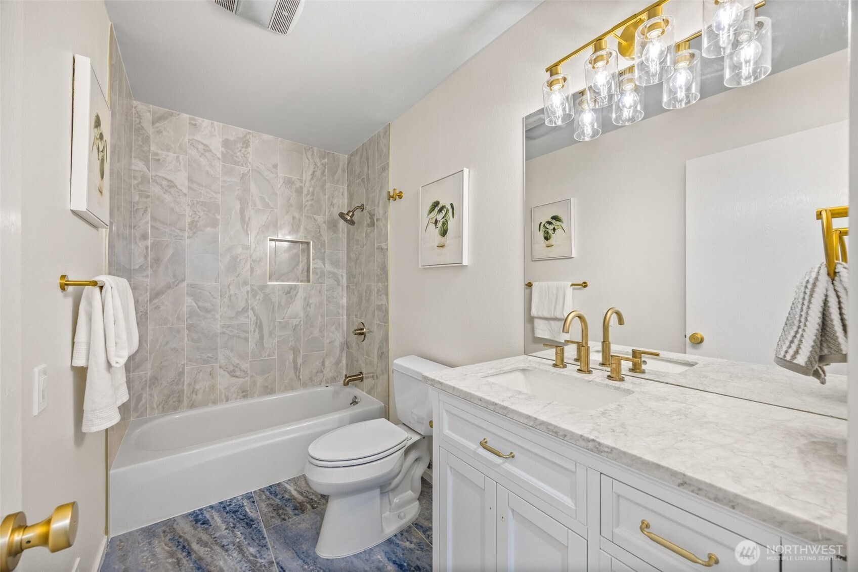 17442 NE 40th Place #D3, Redmond, WA 98052