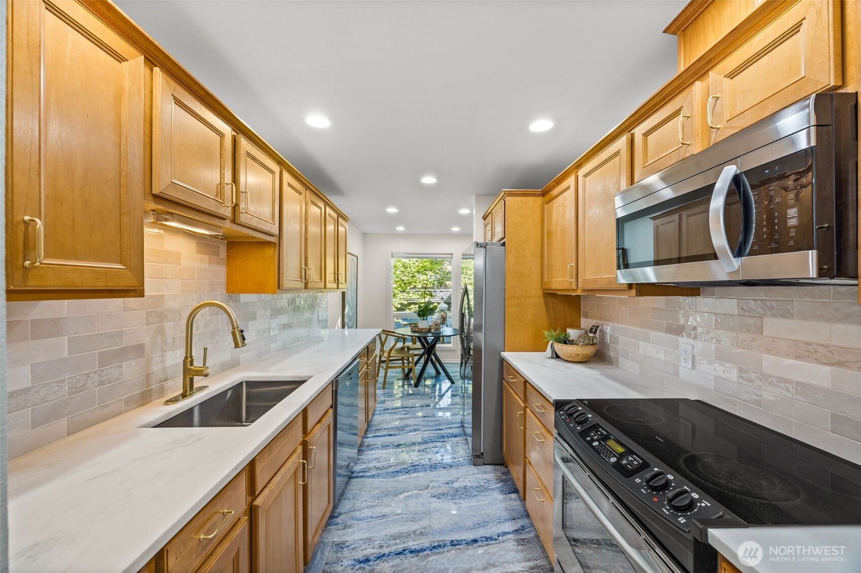 17442 NE 40th Place #D3, Redmond, WA 98052