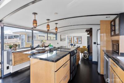 2040 Westlake Avenue N #26, Seattle, WA 98109 - Photo 15