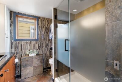 2040 Westlake Avenue N #26, Seattle, WA 98109 - Photo 29