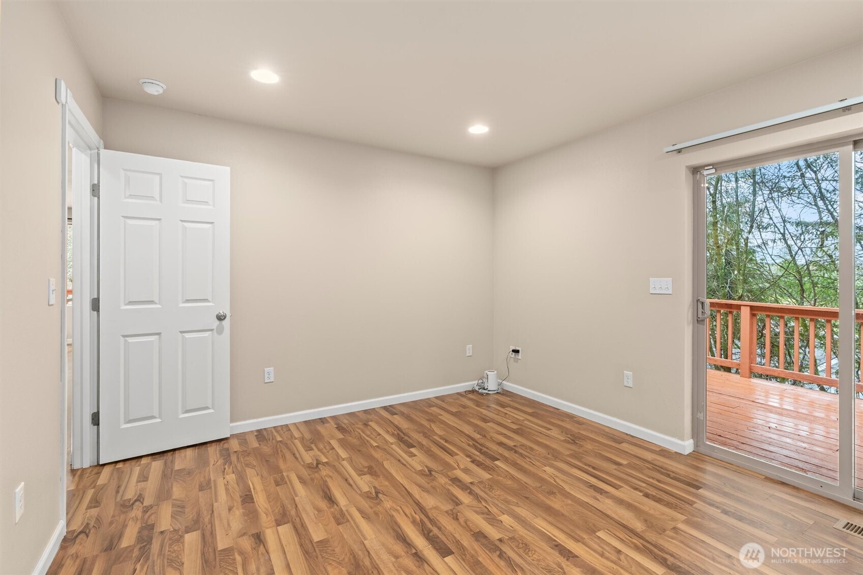 120 W Prairie Loop Road , Elma, WA 98541-9614