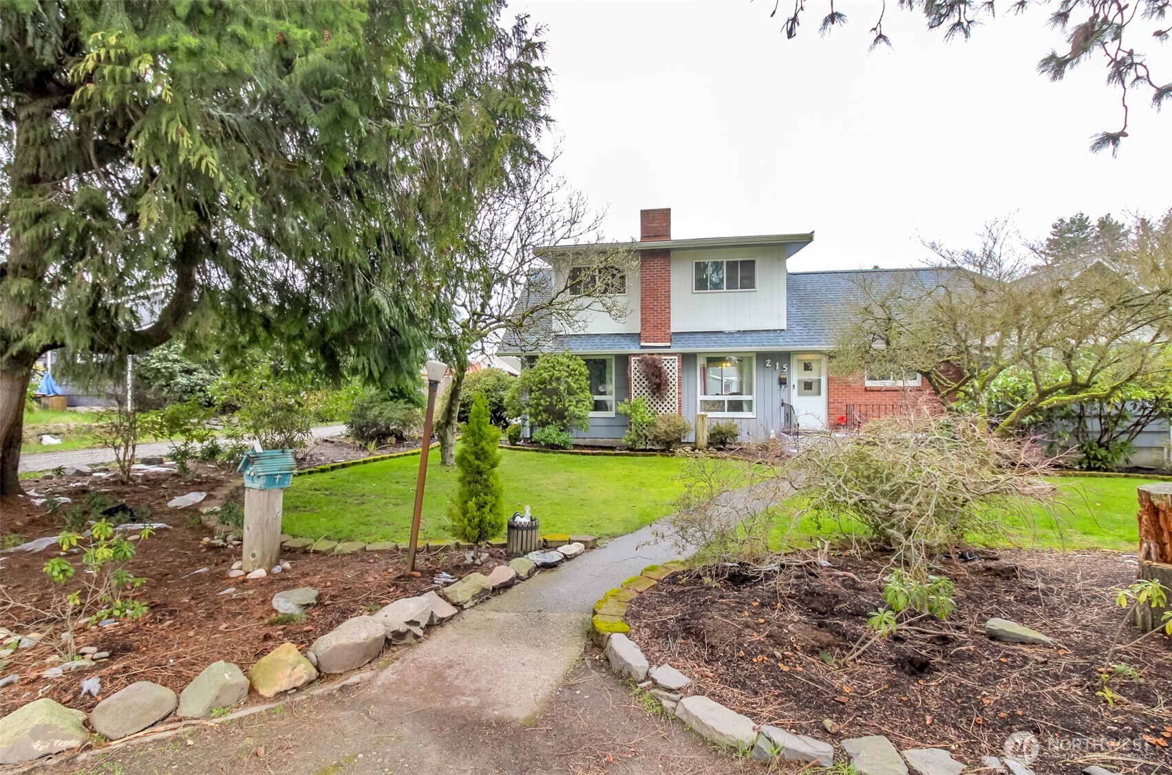 215 E 48th Street , Tacoma, WA 98404