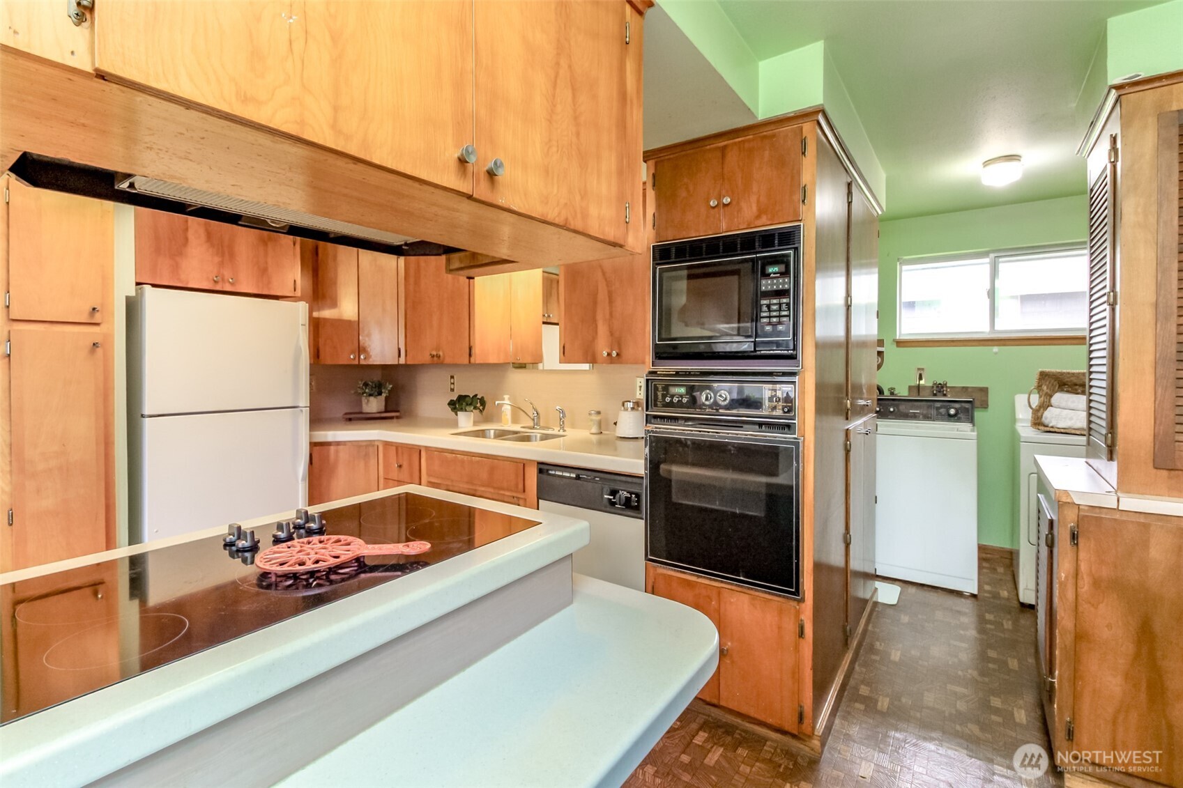 215 E 48th Street , Tacoma, WA 98404