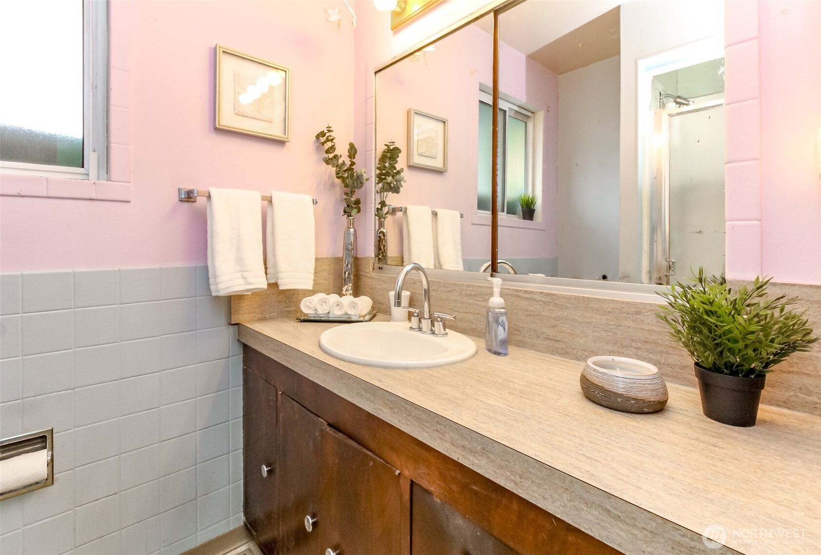 215 E 48th Street , Tacoma, WA 98404