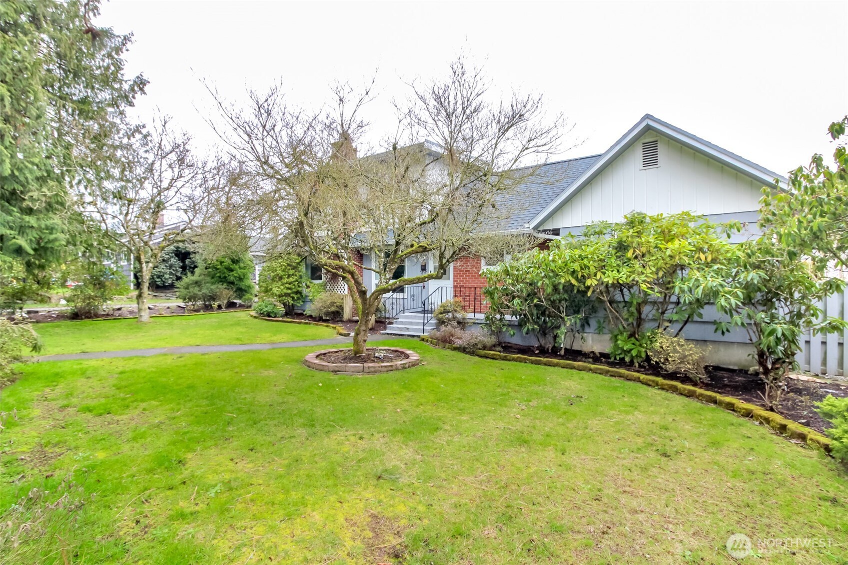 215 E 48th Street , Tacoma, WA 98404