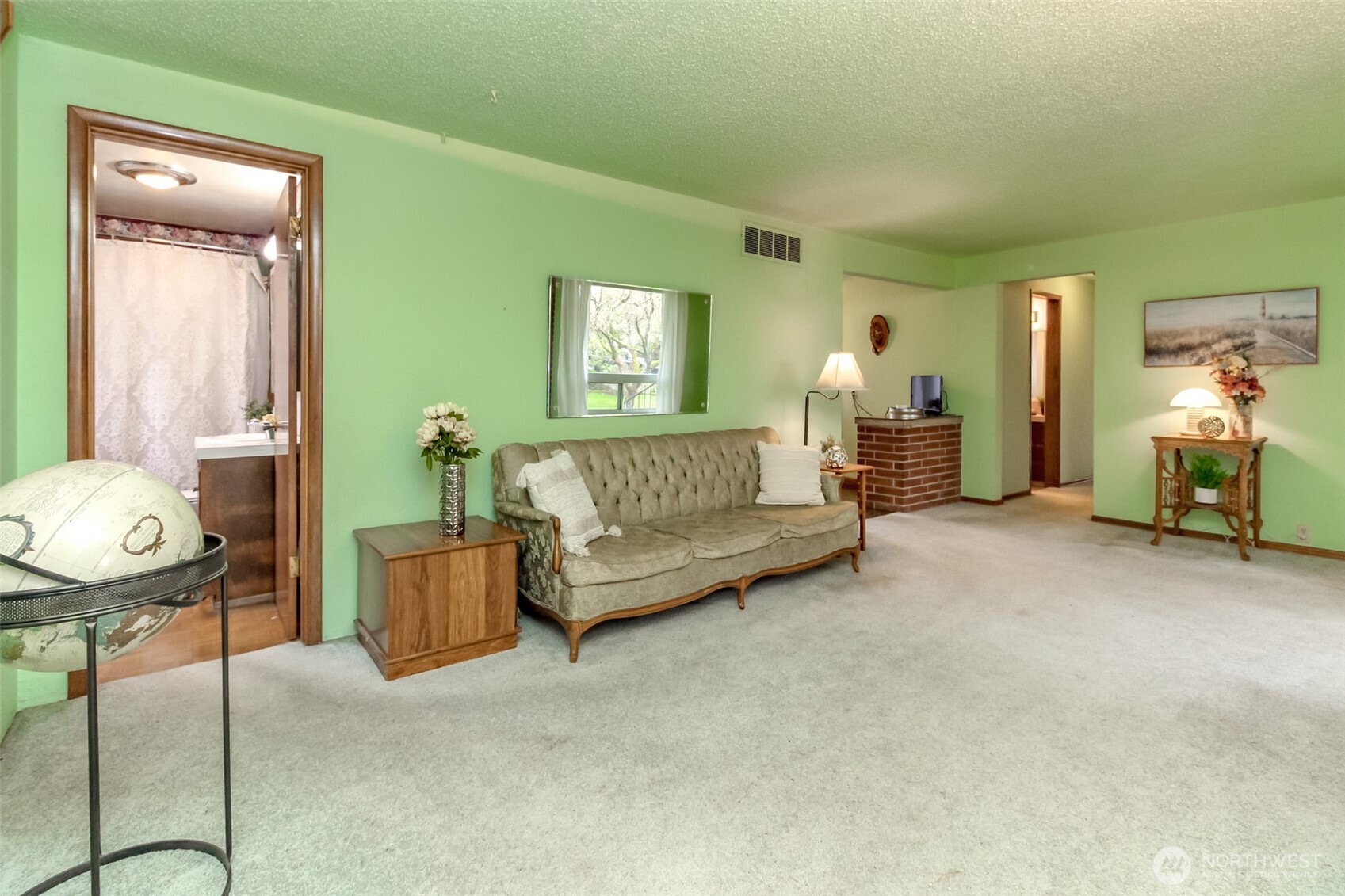 215 E 48th Street , Tacoma, WA 98404