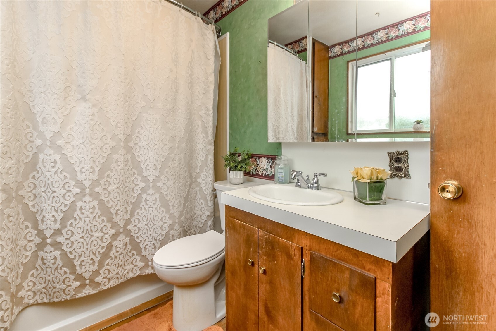 215 E 48th Street , Tacoma, WA 98404