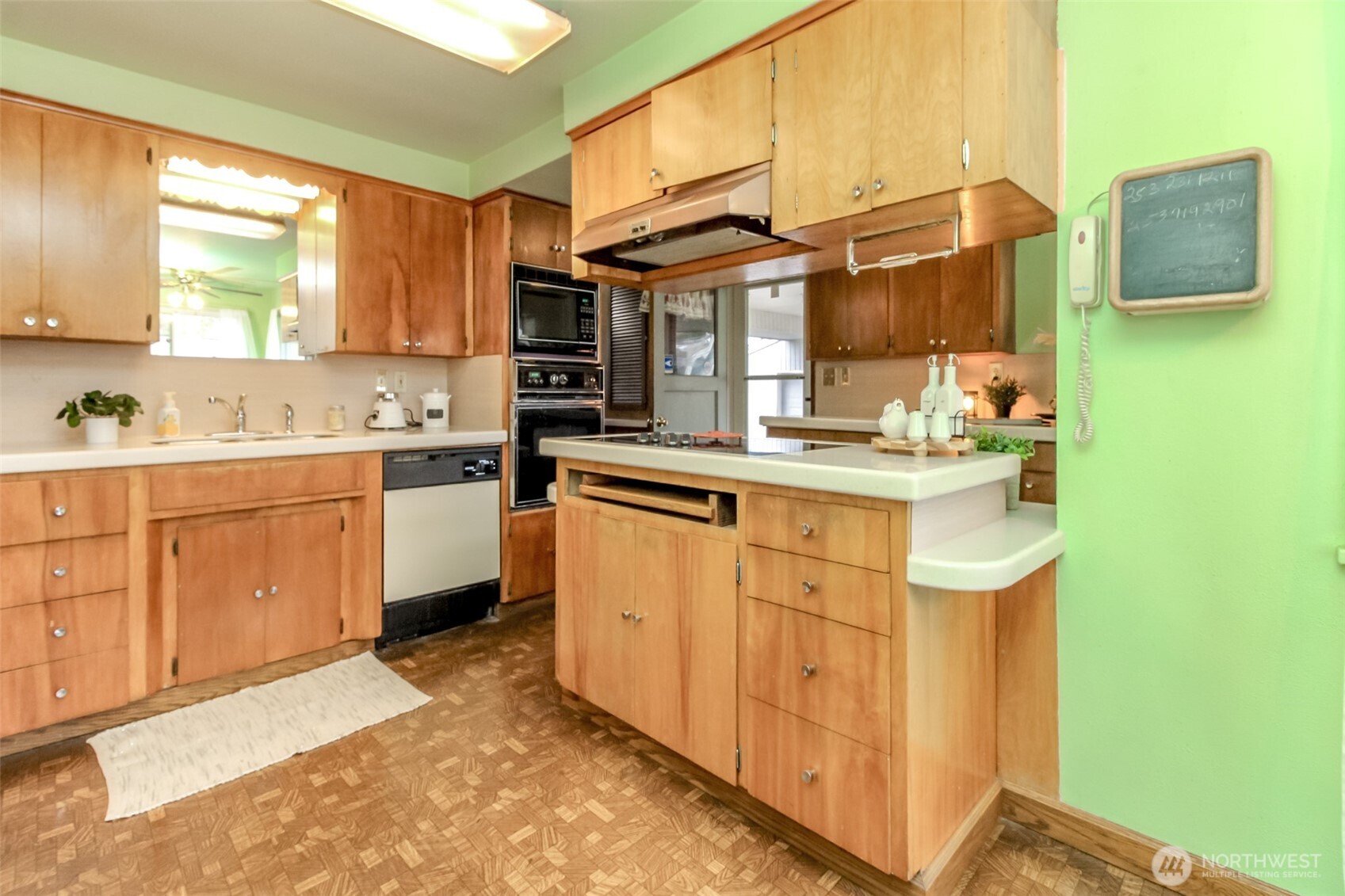 215 E 48th Street , Tacoma, WA 98404