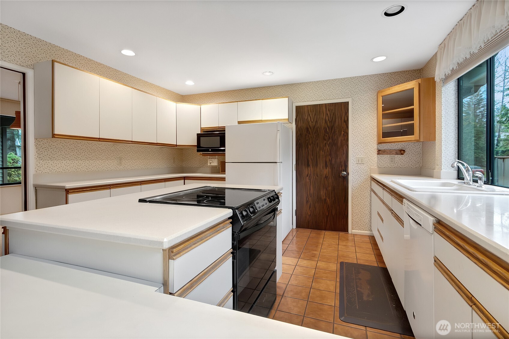 19216 SE 278th St , Kent, WA 98042