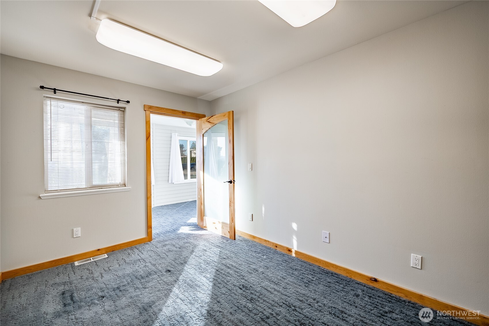 1326 4th Street , Blaine, WA 98230